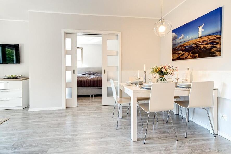 White Apartment Swinemuende Bagian luar foto